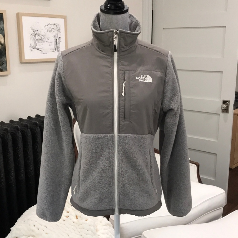 The North Face Women's Gray Fleece Jacket
